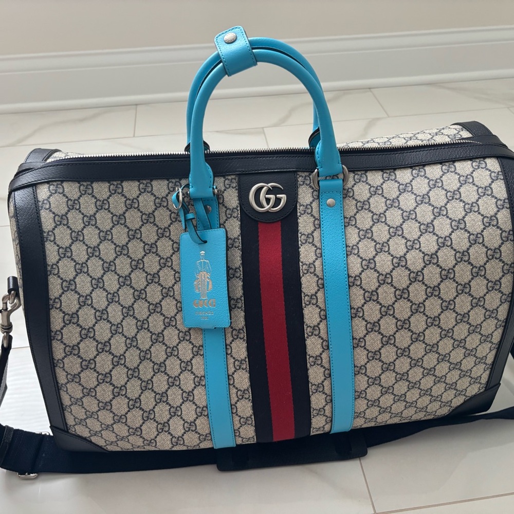 Gucci GG large Supreme Savoy Duffle